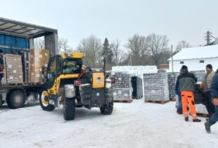 Папа Римський передав Україні генератори, ліки  і гуманітарку