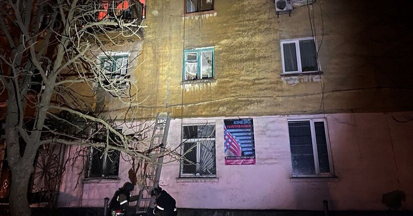 Окупанти вдарили по Дніпропетровщині: зайнявся триповерховий будинок