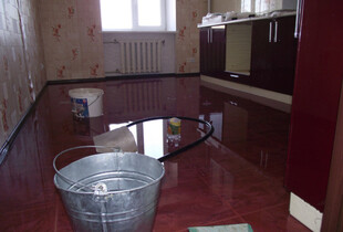 У Києві запровадили виплату за аварії труб і мереж після обстрілів - як податись (інструкція)