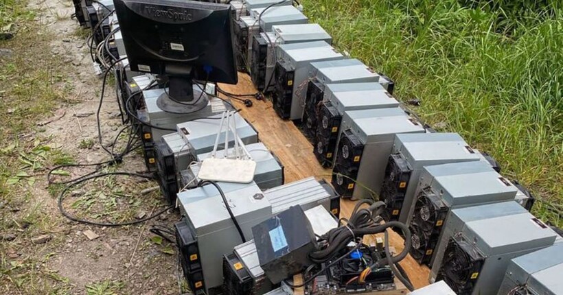 На Житомирщині викрили підпільні майнінг-ферми з крадіжкою електроенергії на 9 млн грн