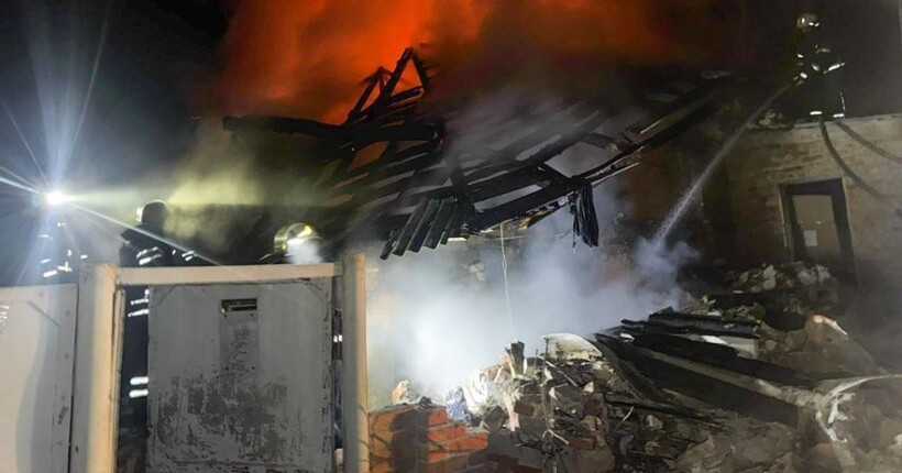 Батько і троє маленьких дітей загинули у Богодухові через влучання російського дрона у будинок