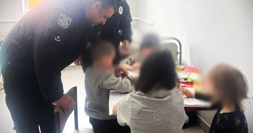 На Львівщині від переохолодження помер дворічний хлопчик: чотирьох інших дітей вилучили