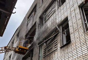 Російський дрон вдарив по медзакладу у Сумах: є пошкодження