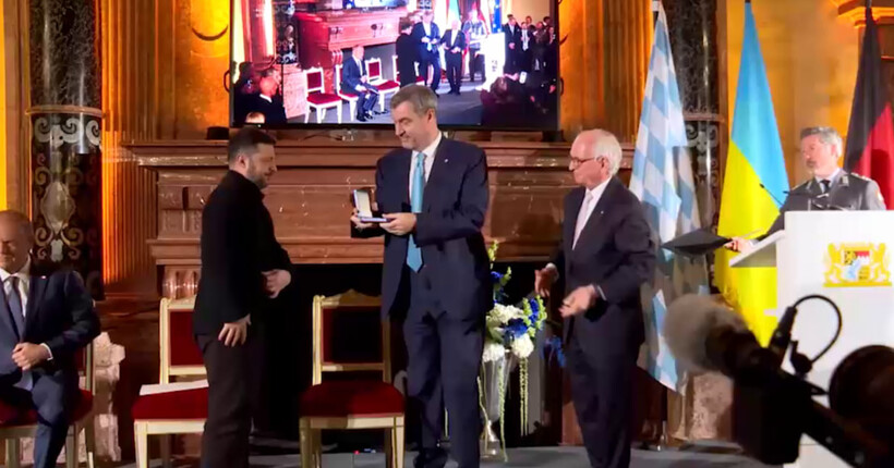 Український народ отримав премію імені Евальда фон Кляйста: Зеленський прийняв нагороду