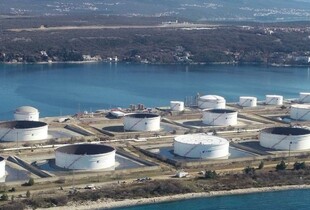 В Хорватії відреагували на прохання Угорщини і Словаччини щодо транзиту російської нафти: Настав час припинити цю воєнну спекуляцію