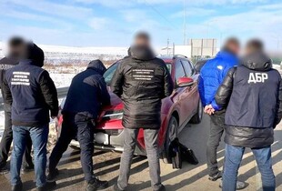 На Львівщині викрили схему виїзду за кордон за паспортами померлих - Офіс генпрокурора