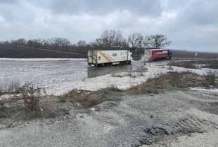 На Полтавщині через підтоплення перекривають трасу Н-31