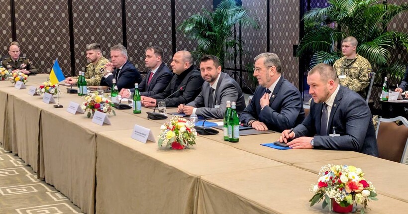 У Женеві завершився перший день тристоронніх переговорів - Умєров