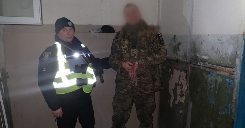 У Києві військовослужбовець у СЗЧ у нетверезому стані ножем поранив двох людей: подробиці інциденту