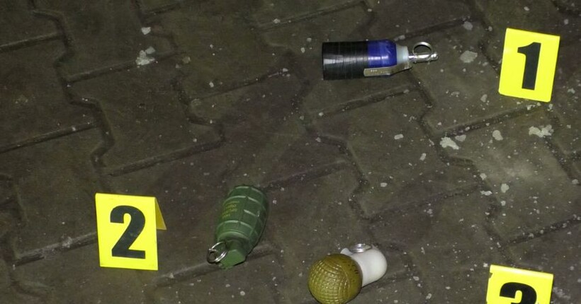 Правоохоронці затримали чоловіка, який кинув гранату в поліцейських на Буковині