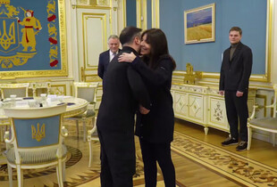 Зеленський зустрівся з мером Парижа Ідальго: Франція передала потужні генератори