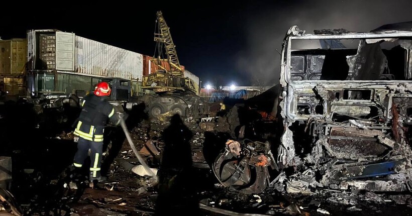 Ворог атакував безпілотниками об'єкти інфраструктури на Одещині: є загиблі