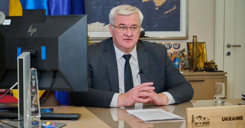 Сибіга відреагував на погрози Угорщини і Словаччини: Ультиматуми мають бути адресовані Кремлю