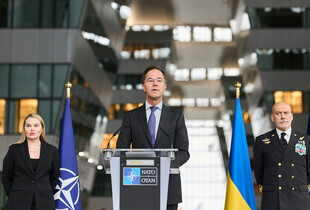 Обіцянка допомоги не припиняє війну: виступ генсека НАТО до річниці вторгнення