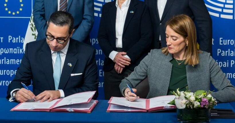 Європарламент підписав кредит на €90 млрд для України - Мецола