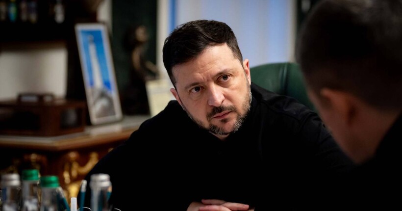 Зеленський прокоментував заяви Кремля про нібито передачу Україні ядерної зброї