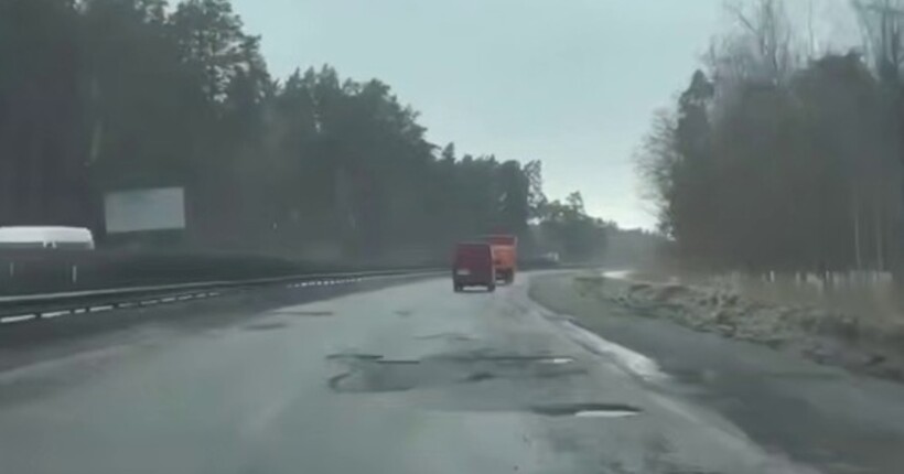 Ямковий ремонт вже почався: Кулеба обіцяє привести дороги до ладу за пів року 