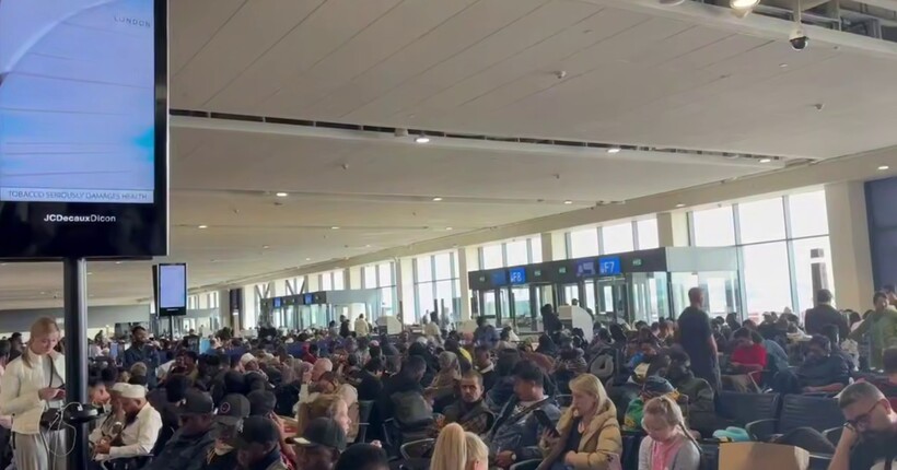 Аеропорти Дубая зупинили роботу на невизначений термін