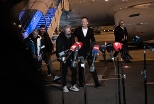 Угорщина показала українських полонених, яких Кремль передав Будапешту