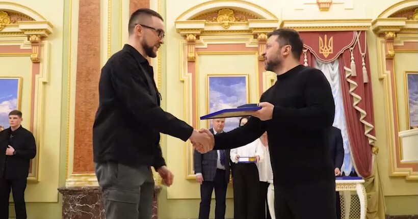 Зеленський вручив державні нагороди видатним українцям (відео)