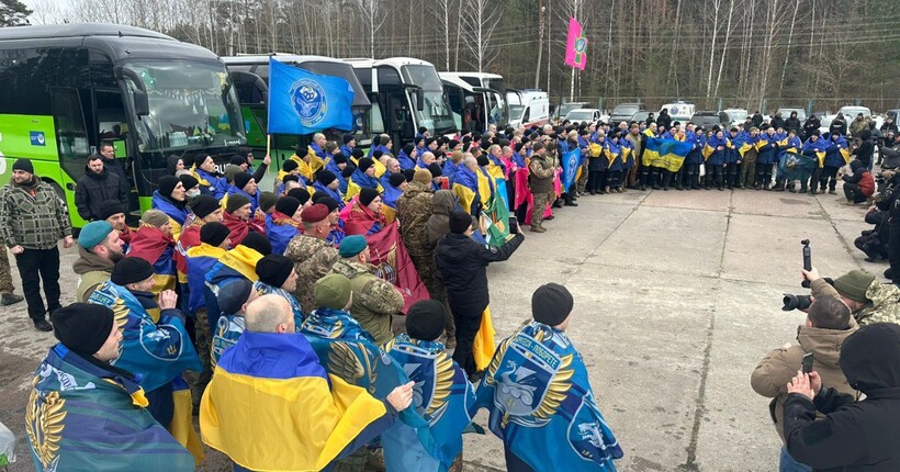 Обмін полоненими: серед визволених є оборонці Азовсталі та Маріуполя