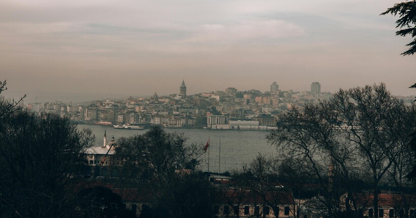 В МЗС застерегли українців від поїздок в Угорщину