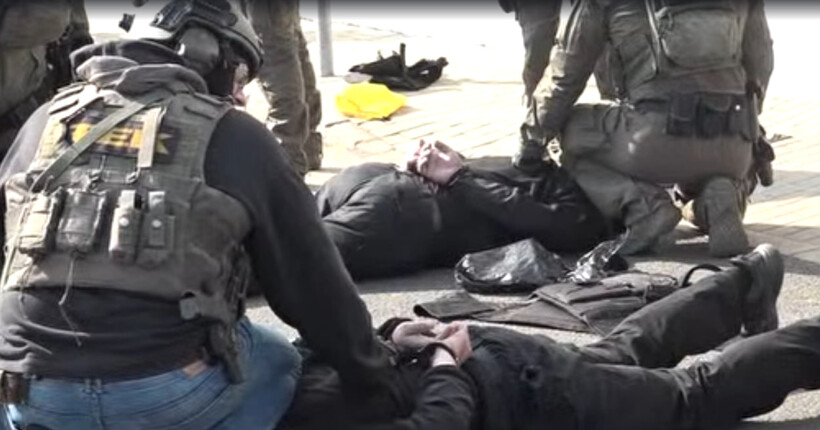 В Угорщині показали відео затримання українських інкасаторів із мільйонами доларів та євро