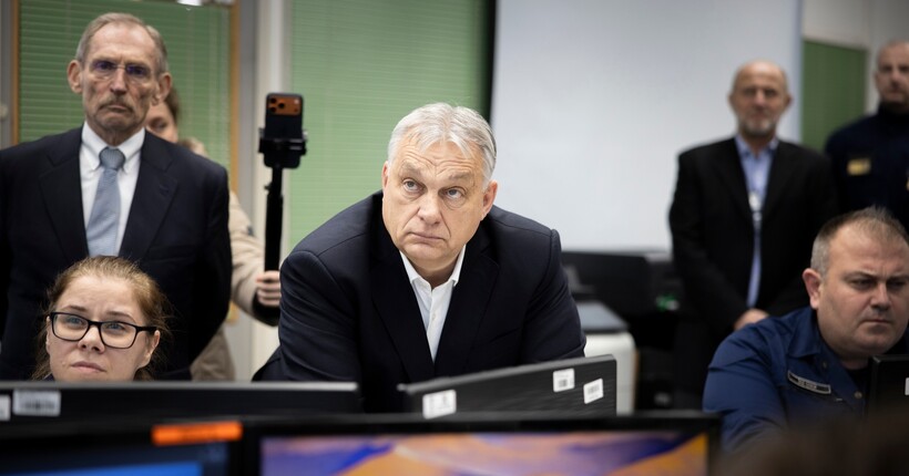 Уряд Угорщини закликав громадян підписати петицію проти України