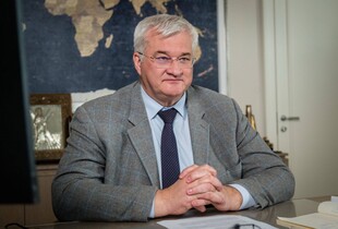 Україна повернула сімох інкасаторів, яких затримали в Угорщині – Сибіга