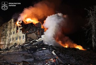 У Харкові по будинку вдарили ракетою 