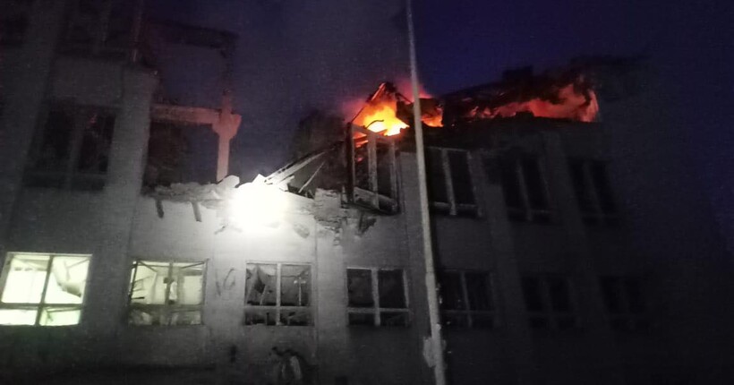 Росіяни вдарили по середмістю Краматорська 500-кілограмовою авіабомбою: наслідки