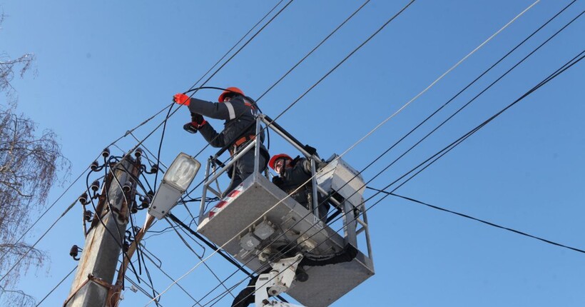 Росіяни атакували енергетику України: є знеструмлення у семи областях