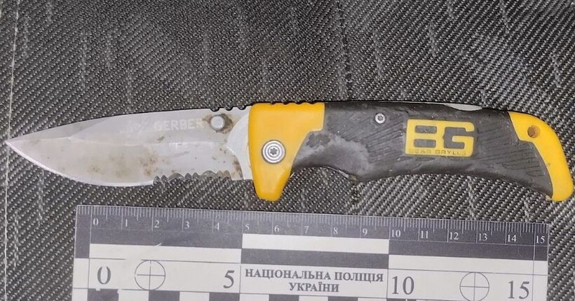 У Дніпрі 58-річний чоловік поранив ножем працівника ТЦК