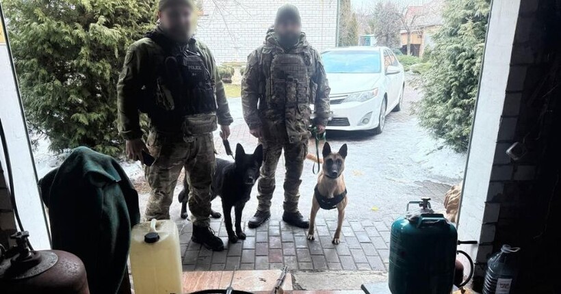 У Києві та на Київщині вилучили незаконний арсенал боєприпасів і зброї