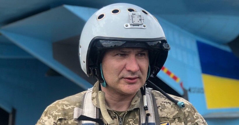 Загинув, виконуючи бойове завдання на літаку, Герой України Олександр Довгач