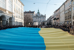 У центрі Львова урочисто заспівали Гімн України (відео)