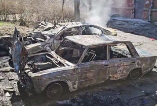 Російський дрон атакував середмістя Херсона: три людини постраждали