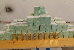 Угорщина вилучила валюту з інкасаторських авто 