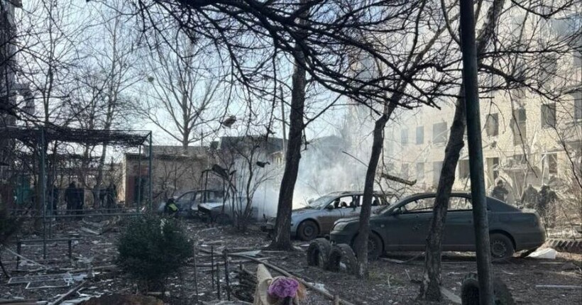 Війська рф скинули три авіабомби на Слов'янськ: є жертви