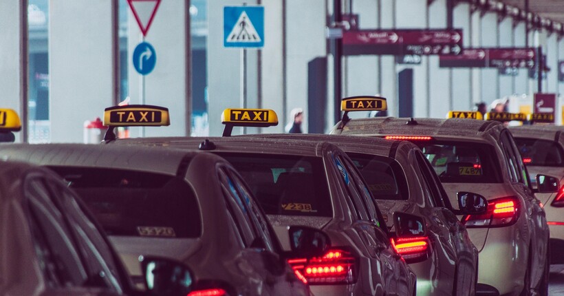 В Україні планують реформу ринку таксі: що зміниться