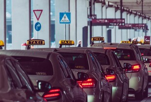 В Україні планують реформу ринку таксі: що зміниться