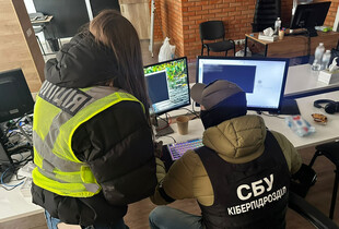 Ошукали громадян на 18 млн грн: поліцейські викрили мережу шахрайських 