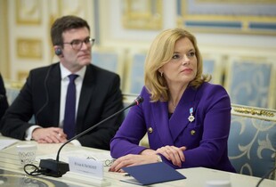 Зеленський і президентка Бундестагу обговорили санкції проти рф та €90 млрд допомоги Україні