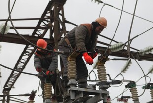 Росіяни атакували підстанцію у Харкові: частина міста залишилася без світла