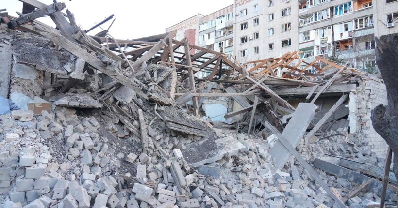 Поліція показала перші хвилини після удару рф по Запоріжжю 14 березня