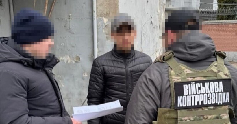 СБУ затримала дезертира, який коригував удари рф по Дніпру