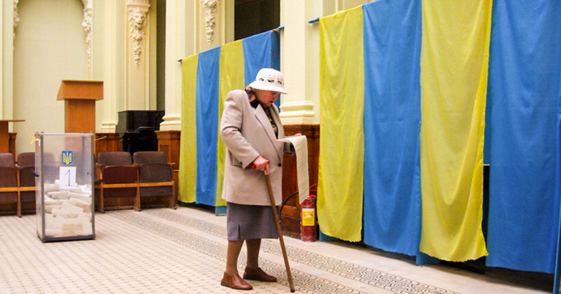 Аналітики пояснили, чому вибори в Україні одразу після війни провести неможливо