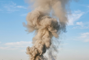 Іран завдав балістичного удару по найбільшому НПЗ в Ізраїлі (відео)