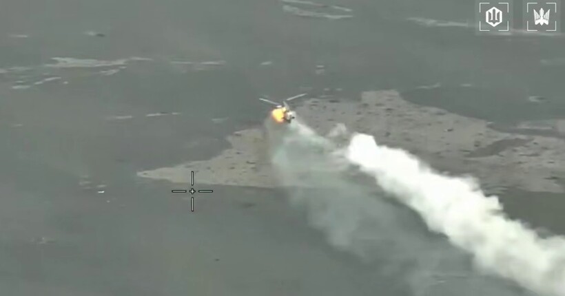 Українські воїни вполювали російський Ка-52 FPV-дроном (фото, відео)