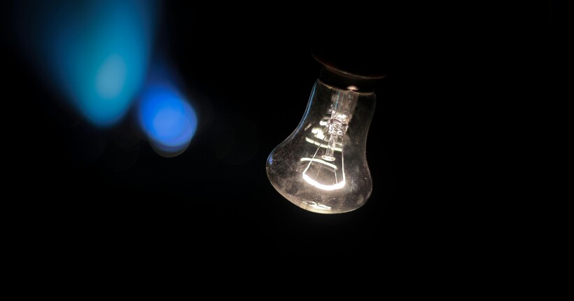 Славутич знеструмлено: 21 000 людей без світла після ранкового обстрілу